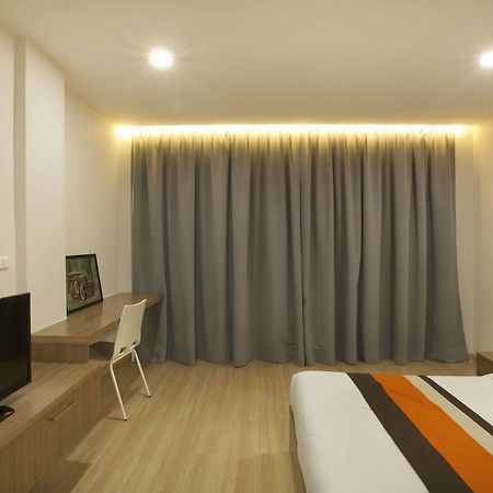 Boone Place Bangkok Exteriör bild