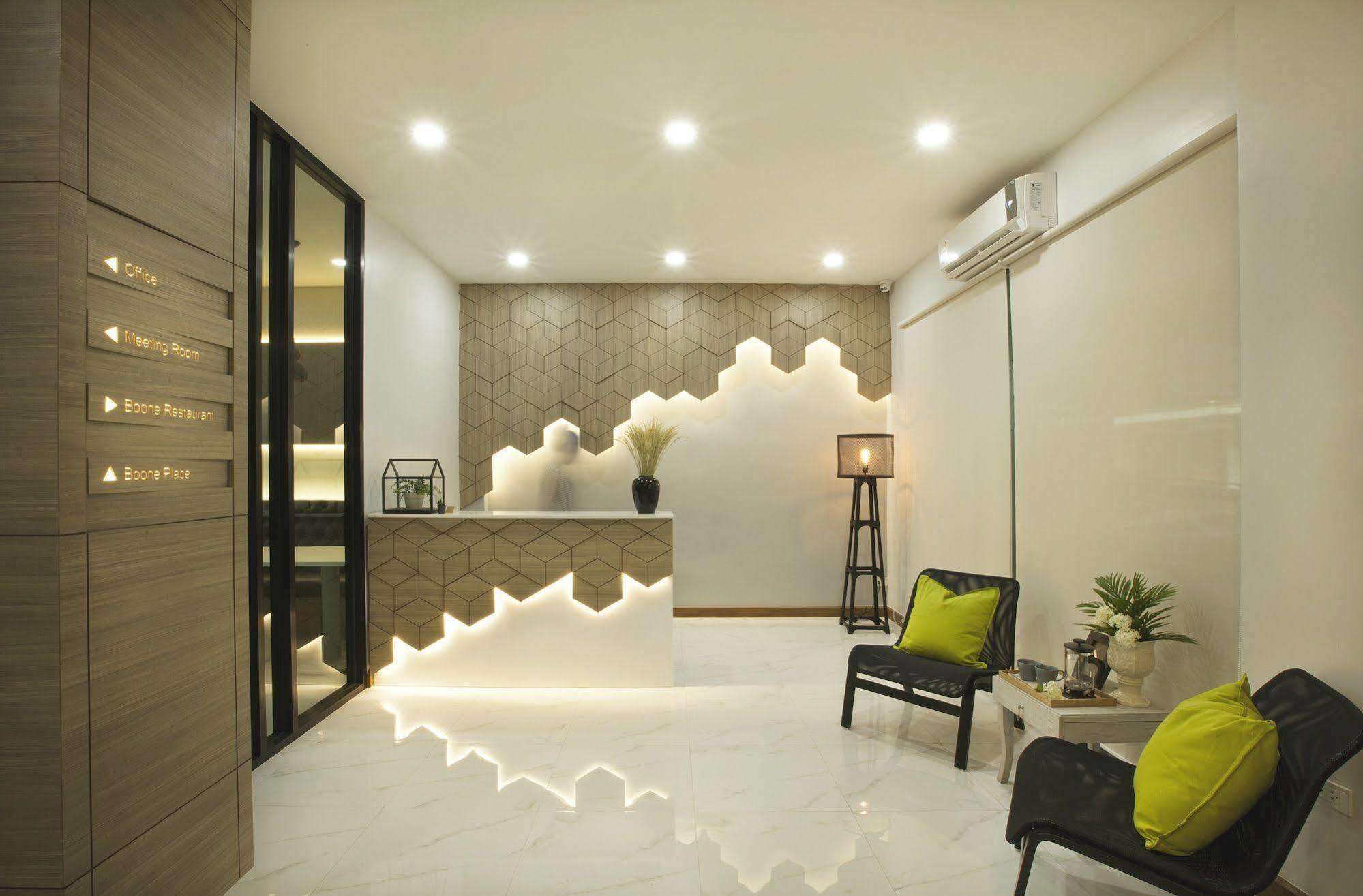 Boone Place Bangkok Exteriör bild