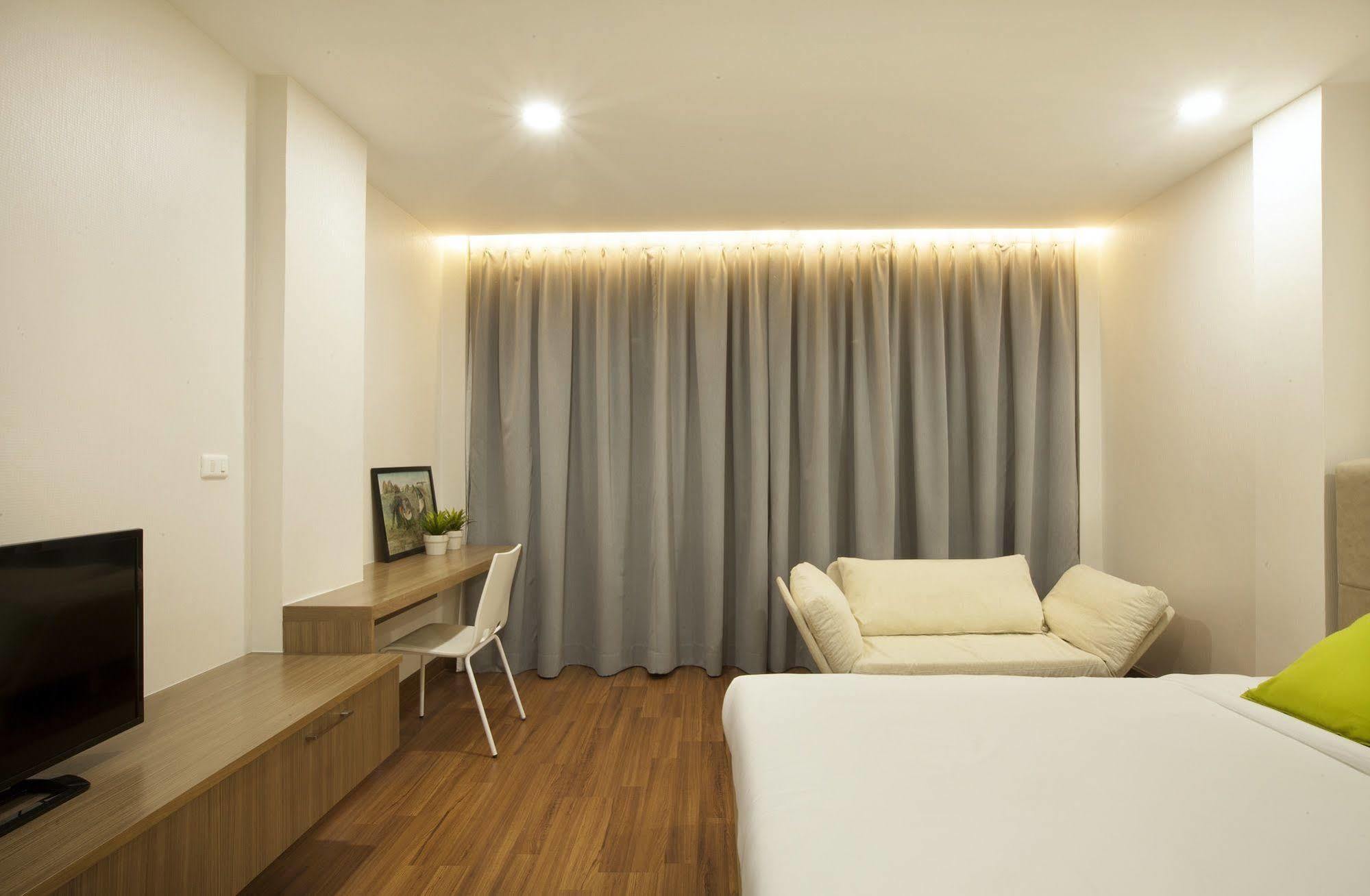 Boone Place Bangkok Exteriör bild